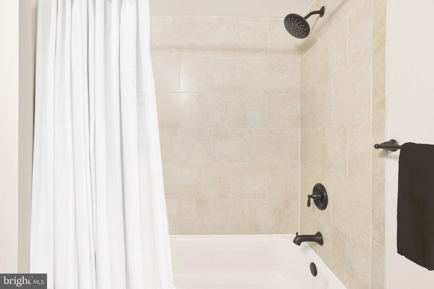 4120 14TH ST NW #B4, WASHINGTON, District Of Columbia 20011, 2 Bedrooms Bedrooms, ,1 BathroomBathrooms,Residential,For sale,4120 14TH ST NW #B4,DCDC2191420 MLS # DCDC2191420