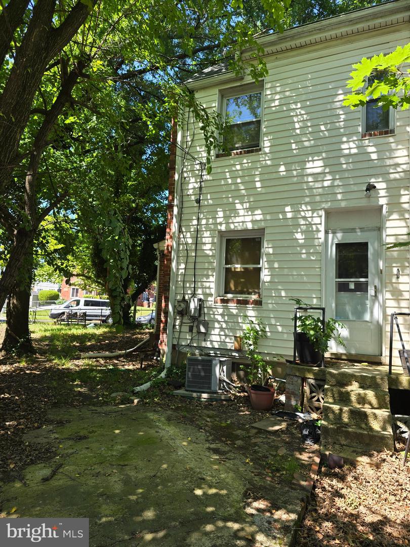 201 34TH ST NE, WASHINGTON, District Of Columbia 20019, 2 Bedrooms Bedrooms, ,1 BathroomBathrooms,Residential,For sale,201 34TH ST NE,DCDC2185866 MLS # DCDC2185866