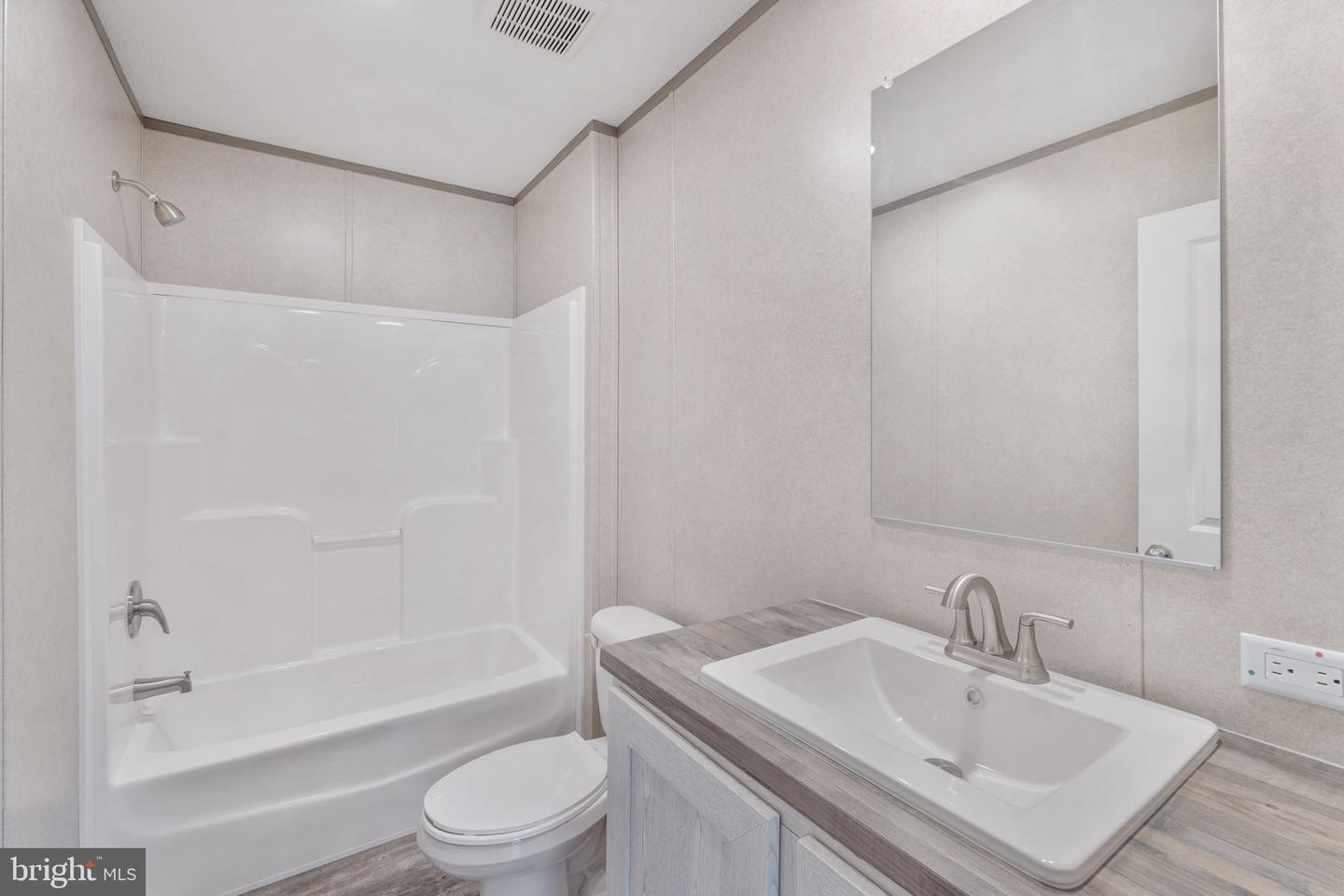 304 LUCKETTS ALY, GORDONSVILLE, Virginia 22942, 3 Bedrooms Bedrooms, ,2 BathroomsBathrooms,Residential,For sale,304 LUCKETTS ALY,VAOR2009178 MLS # VAOR2009178