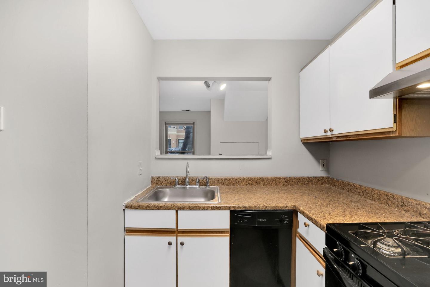 2904 11TH ST NW, WASHINGTON, District Of Columbia 20001, 5 Bedrooms Bedrooms, 5 Rooms Rooms,4 BathroomsBathrooms,Residential,For sale,2904 11TH ST NW,DCDC2191270 MLS # DCDC2191270