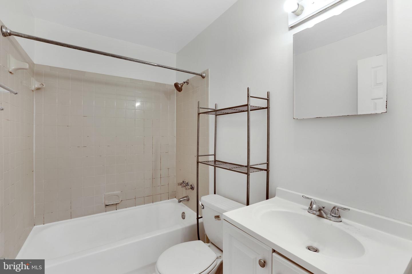 2904 11TH ST NW, WASHINGTON, District Of Columbia 20001, 5 Bedrooms Bedrooms, 5 Rooms Rooms,4 BathroomsBathrooms,Residential,For sale,2904 11TH ST NW,DCDC2191270 MLS # DCDC2191270