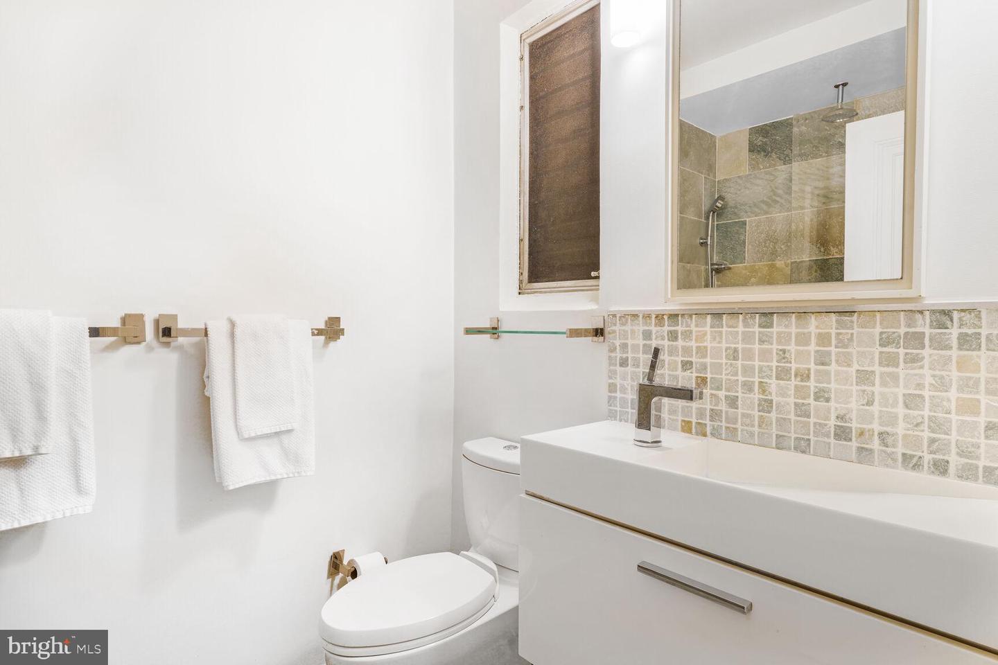 4000 CATHEDRAL AVE NW #105B, WASHINGTON, District Of Columbia 20016, 1 Bedroom Bedrooms, ,1 BathroomBathrooms,Residential,For sale,4000 CATHEDRAL AVE NW #105B,DCDC2191528 MLS # DCDC2191528 4000 CATHEDRAL AVE NW #105B, WASHINGTON, District Of Columbia 20016, 1 Bedroom Bedrooms, ,1 BathroomBathrooms,Residential,For sale,4000 CATHEDRAL AVE NW #105B,DCDC2191528 MLS # DCDC2191528