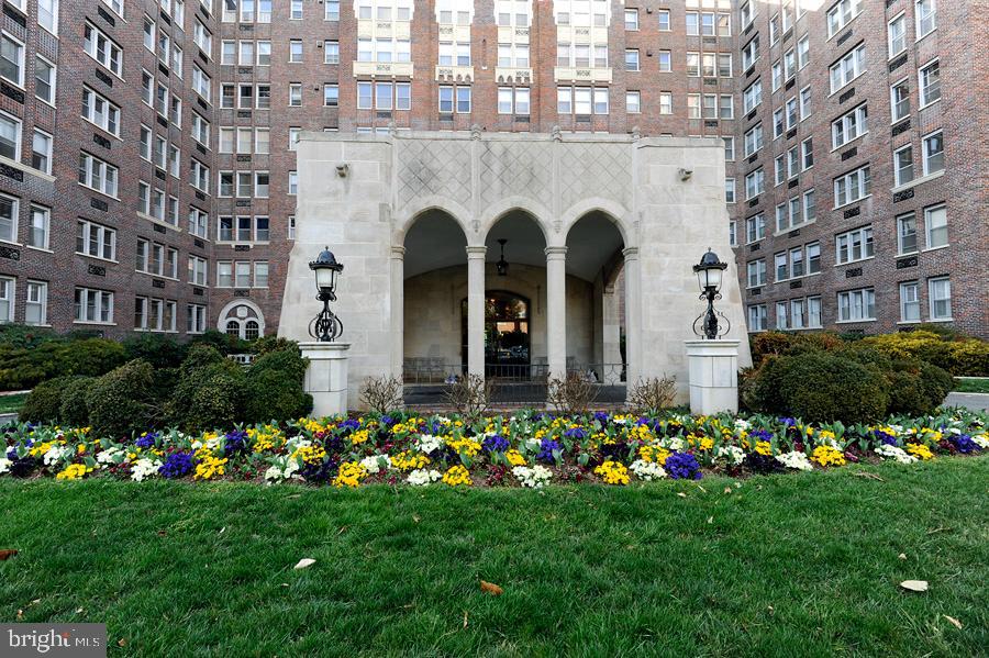 4000 CATHEDRAL AVE NW #105B, WASHINGTON, District Of Columbia 20016, 1 Bedroom Bedrooms, ,1 BathroomBathrooms,Residential,For sale,4000 CATHEDRAL AVE NW #105B,DCDC2191528 MLS # DCDC2191528 4000 CATHEDRAL AVE NW #105B, WASHINGTON, District Of Columbia 20016, 1 Bedroom Bedrooms, ,1 BathroomBathrooms,Residential,For sale,4000 CATHEDRAL AVE NW #105B,DCDC2191528 MLS # DCDC2191528