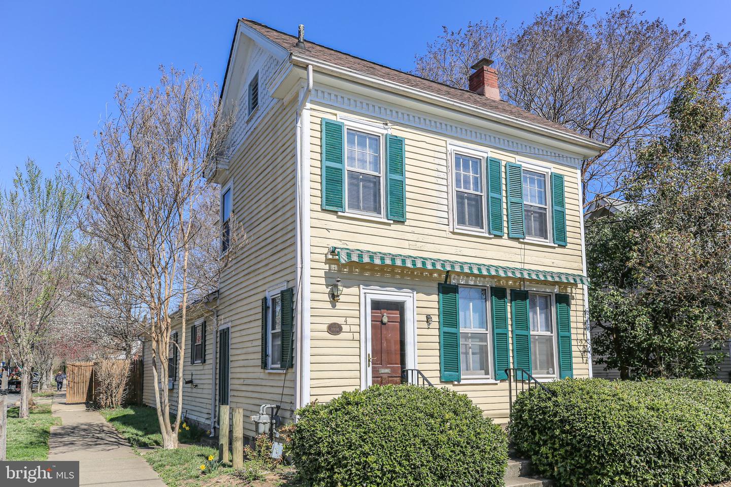 411 PITT ST, FREDERICKSBURG, Virginia 22401, 2 Bedrooms Bedrooms, ,2 BathroomsBathrooms,Residential,For sale,411 PITT ST,VAFB2007842 MLS # VAFB2007842