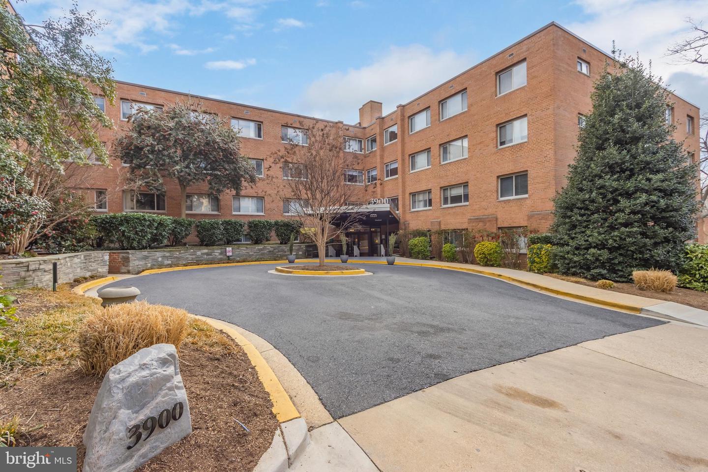 3900 TUNLAW RD NW #305, WASHINGTON, District Of Columbia 20007, 1 Bedroom Bedrooms, ,1 BathroomBathrooms,Residential,For sale,3900 TUNLAW RD NW #305,DCDC2191366 MLS # DCDC2191366