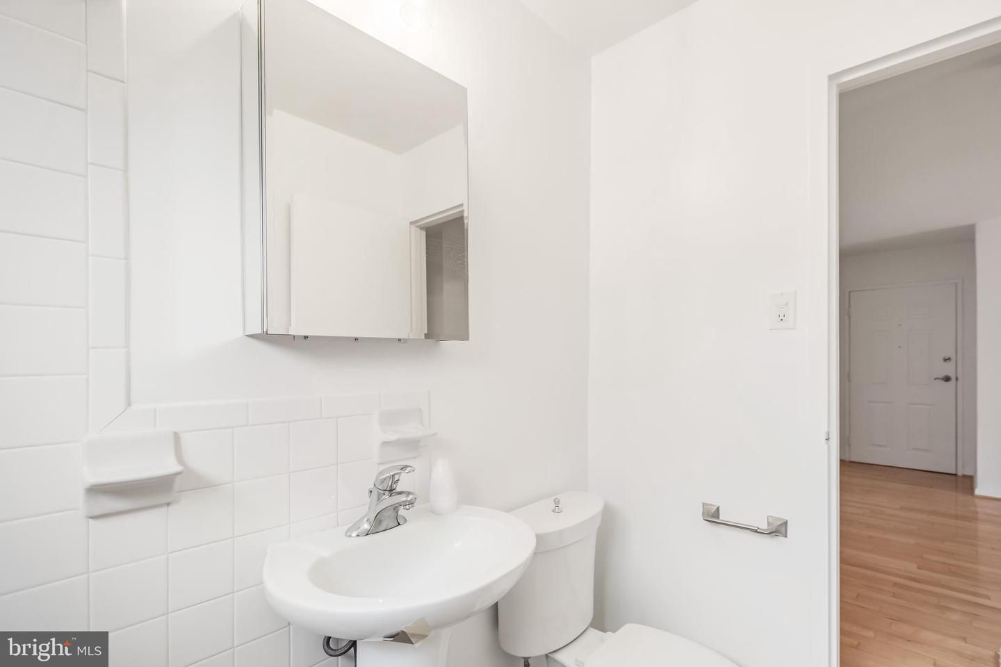 3900 TUNLAW RD NW #305, WASHINGTON, District Of Columbia 20007, 1 Bedroom Bedrooms, ,1 BathroomBathrooms,Residential,For sale,3900 TUNLAW RD NW #305,DCDC2191366 MLS # DCDC2191366