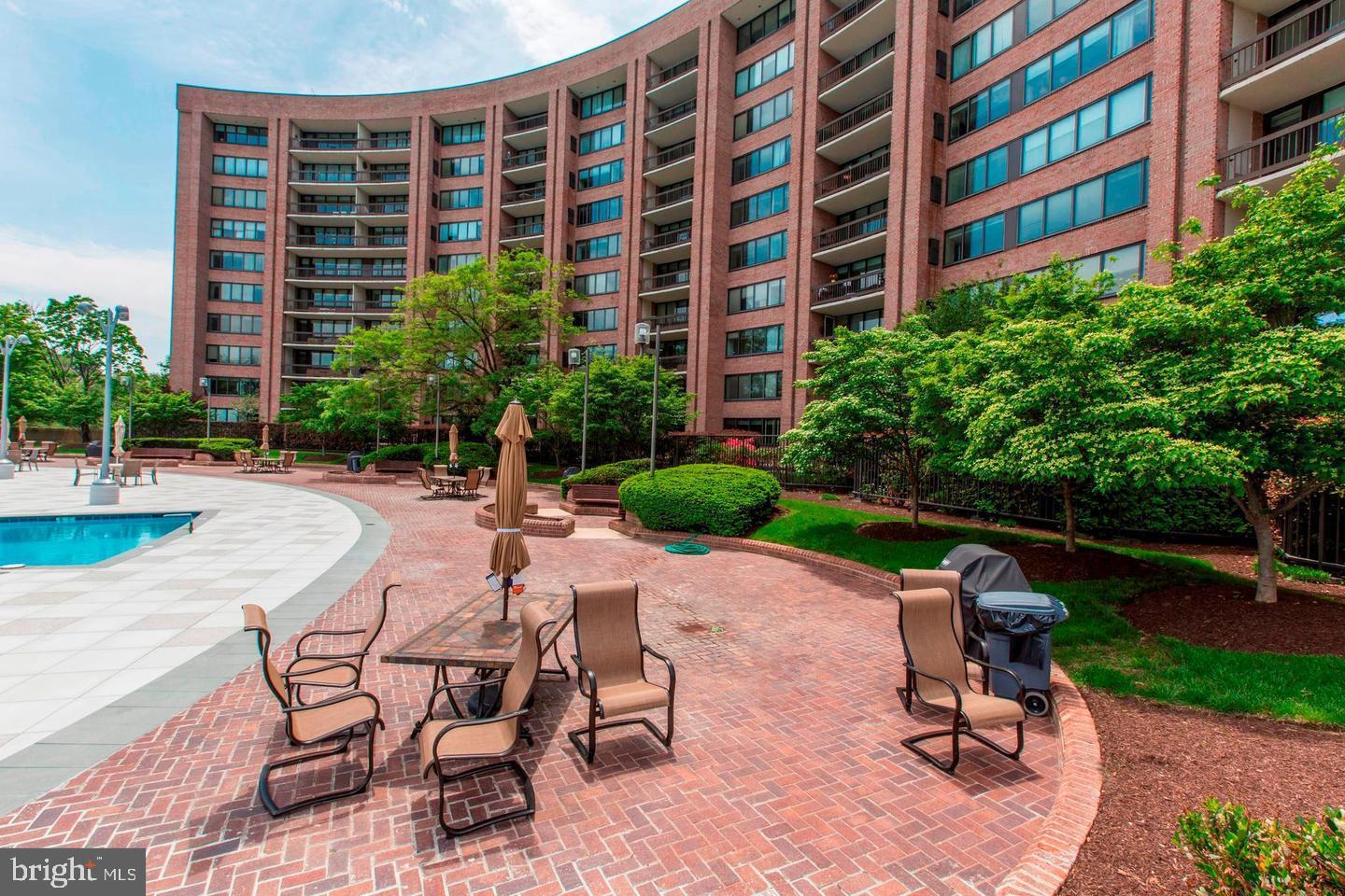 1805 CRYSTAL DR #713S, ARLINGTON, Virginia 22202, 3 Bedrooms Bedrooms, ,2 BathroomsBathrooms,Residential,For sale,1805 CRYSTAL DR #713S,VAAR2054880 MLS # VAAR2054880