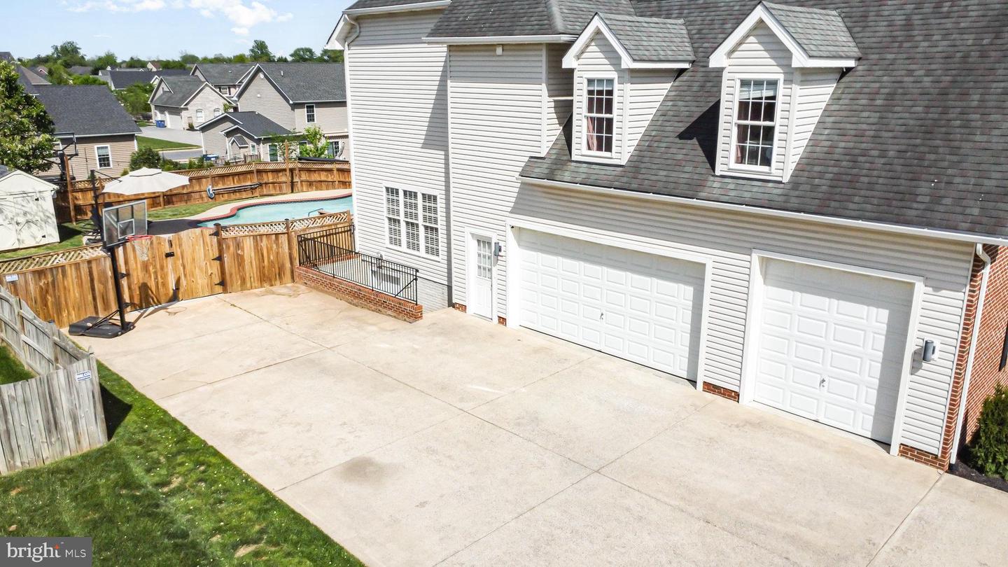 408 MONTGOMERY CT, BERRYVILLE, Virginia 22611, 5 Bedrooms Bedrooms, ,3 BathroomsBathrooms,Residential,For sale,408 MONTGOMERY CT,VACL2003472 MLS # VACL2003472