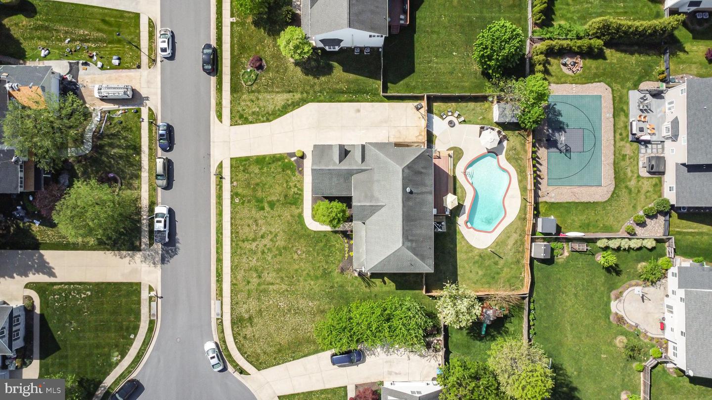 408 MONTGOMERY CT, BERRYVILLE, Virginia 22611, 5 Bedrooms Bedrooms, ,3 BathroomsBathrooms,Residential,For sale,408 MONTGOMERY CT,VACL2003472 MLS # VACL2003472