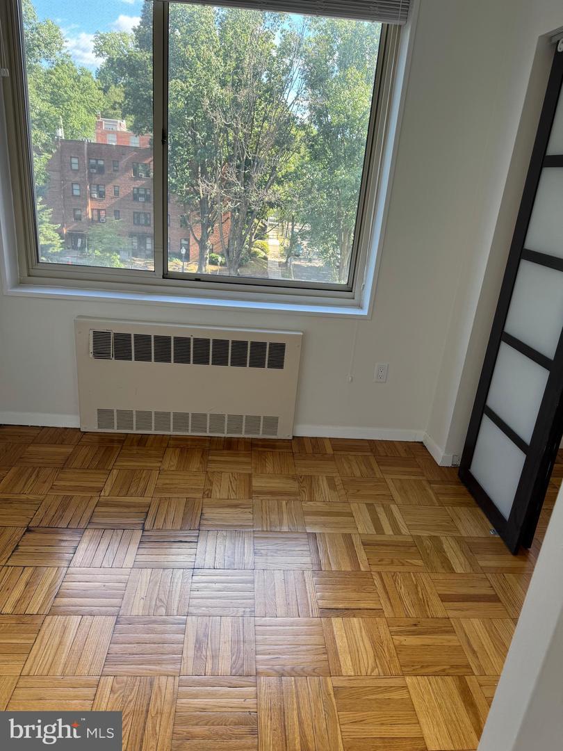 4000 TUNLAW RD NW #414, WASHINGTON, District Of Columbia 20007, 1 Bedroom Bedrooms, ,1 BathroomBathrooms,Residential,For sale,4000 TUNLAW RD NW #414,DCDC2191430 MLS # DCDC2191430