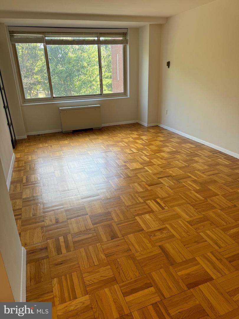 4000 TUNLAW RD NW #414, WASHINGTON, District Of Columbia 20007, 1 Bedroom Bedrooms, ,1 BathroomBathrooms,Residential,For sale,4000 TUNLAW RD NW #414,DCDC2191430 MLS # DCDC2191430