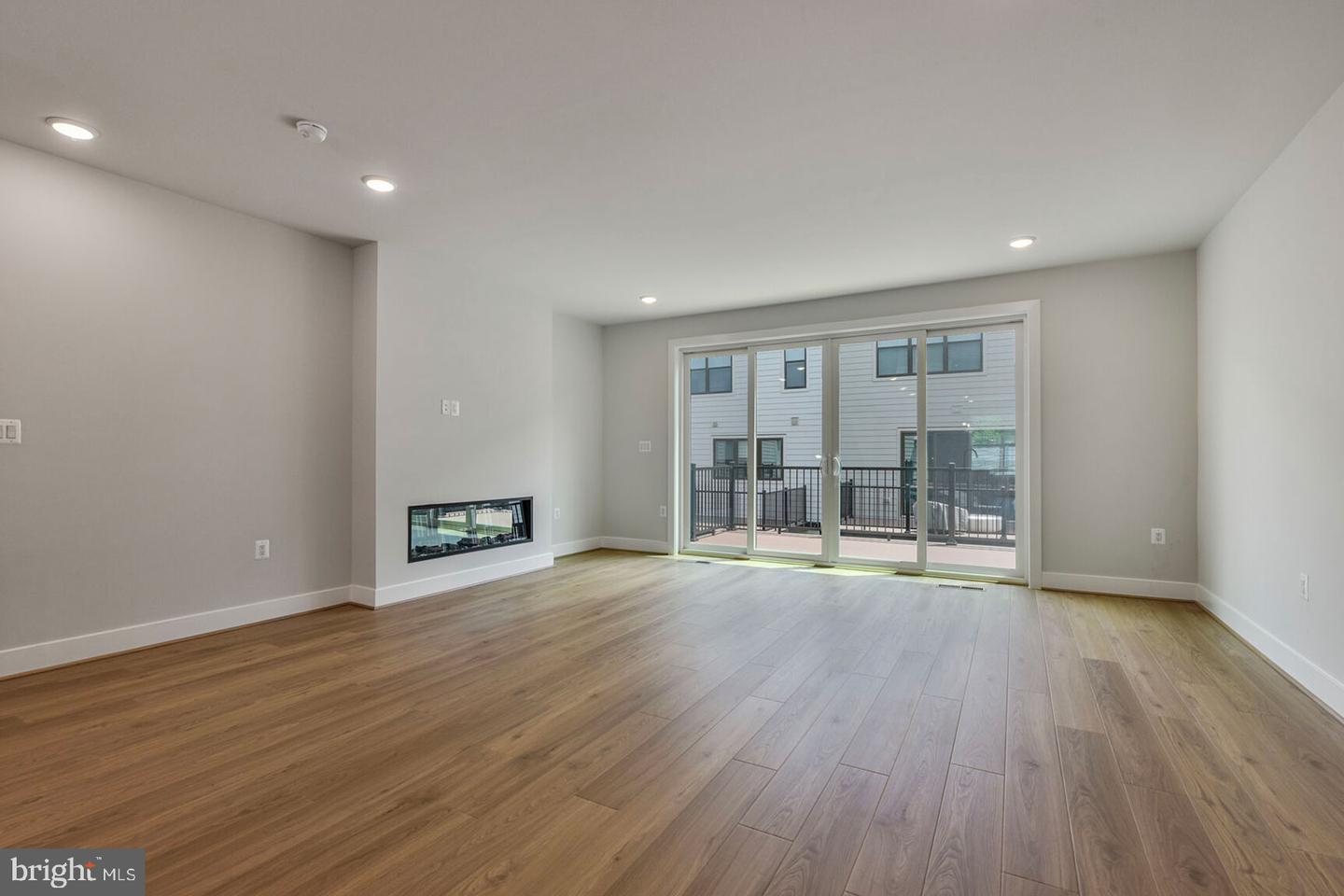 1609 FELLOWSHIP SQ, RESTON, Virginia 20190, 3 Bedrooms Bedrooms, ,3 BathroomsBathrooms,Residential,For sale,1609 FELLOWSHIP SQ,VAFX2229634 MLS # VAFX2229634