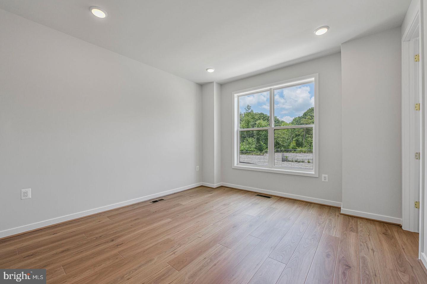 1609 FELLOWSHIP SQ, RESTON, Virginia 20190, 3 Bedrooms Bedrooms, ,3 BathroomsBathrooms,Residential,For sale,1609 FELLOWSHIP SQ,VAFX2229634 MLS # VAFX2229634