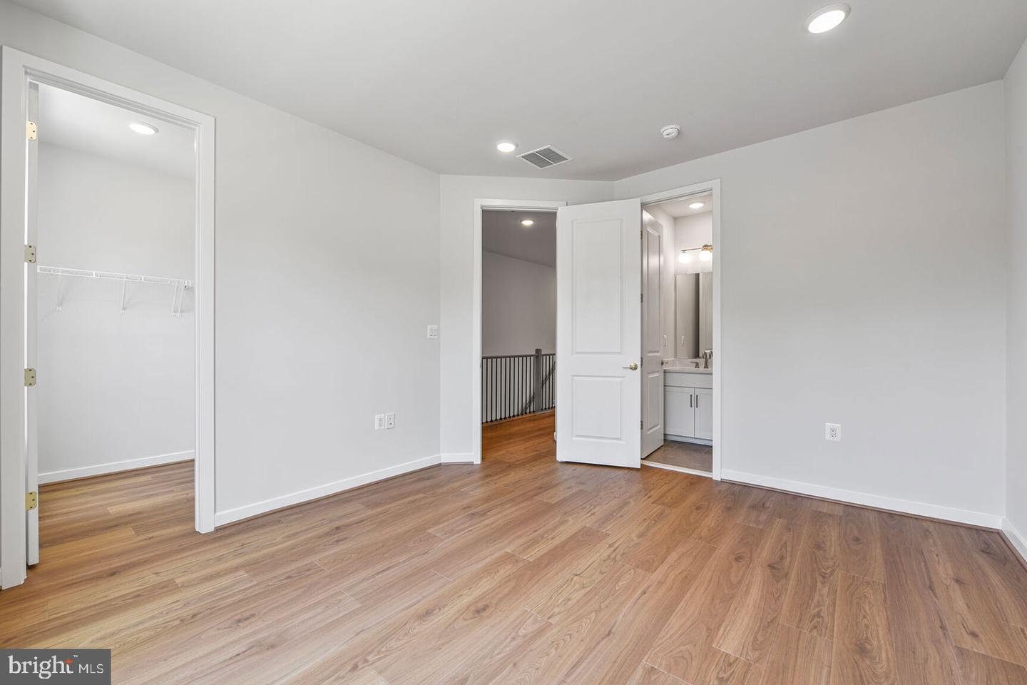 1609 FELLOWSHIP SQ, RESTON, Virginia 20190, 3 Bedrooms Bedrooms, ,3 BathroomsBathrooms,Residential,For sale,1609 FELLOWSHIP SQ,VAFX2229634 MLS # VAFX2229634