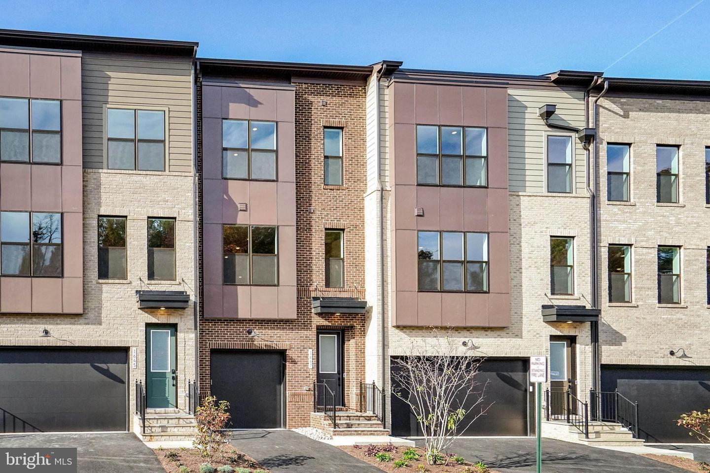 1609 FELLOWSHIP SQ, RESTON, Virginia 20190, 3 Bedrooms Bedrooms, ,3 BathroomsBathrooms,Residential,For sale,1609 FELLOWSHIP SQ,VAFX2229634 MLS # VAFX2229634