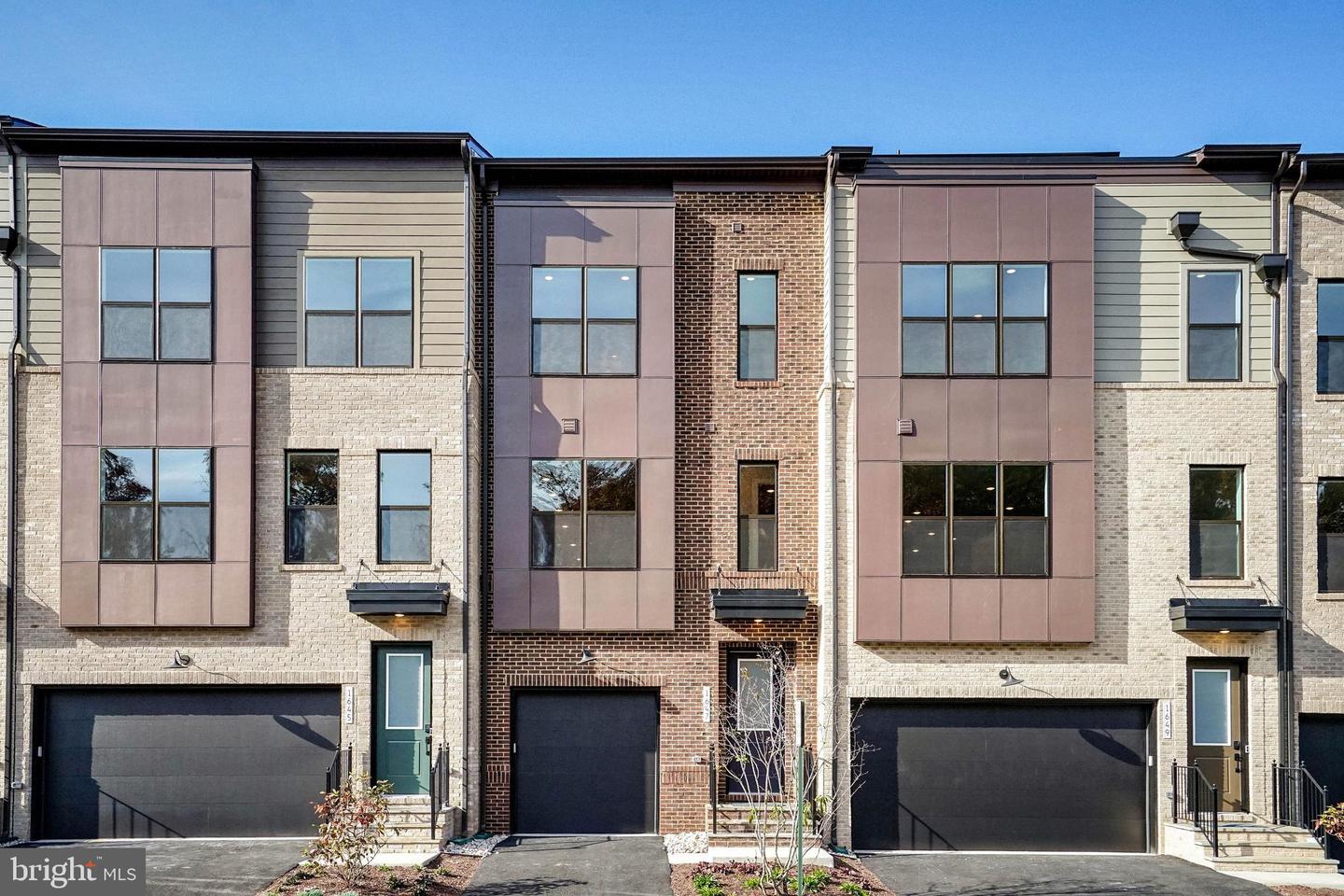 1609 FELLOWSHIP SQ, RESTON, Virginia 20190, 3 Bedrooms Bedrooms, ,3 BathroomsBathrooms,Residential,For sale,1609 FELLOWSHIP SQ,VAFX2229634 MLS # VAFX2229634