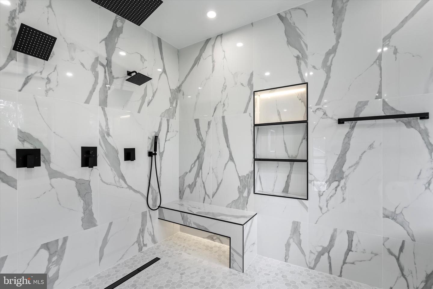 4609 WILLOW RUN DR, ANNANDALE, Virginia 22003, 7 Bedrooms Bedrooms, ,7 BathroomsBathrooms,Residential,For sale,4609 WILLOW RUN DR,VAFX2207416 MLS # VAFX2207416