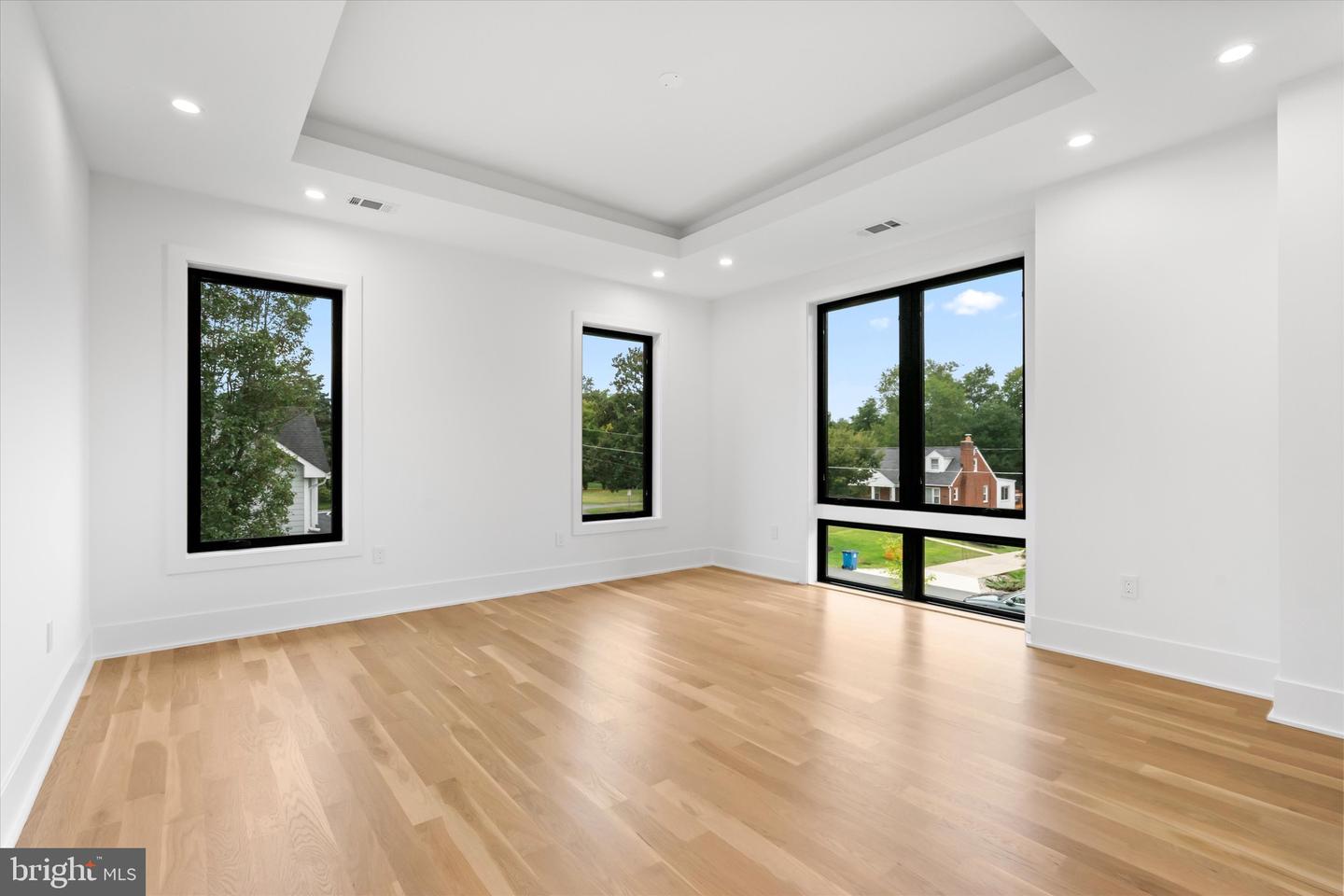 4609 WILLOW RUN DR, ANNANDALE, Virginia 22003, 7 Bedrooms Bedrooms, ,7 BathroomsBathrooms,Residential,For sale,4609 WILLOW RUN DR,VAFX2207416 MLS # VAFX2207416