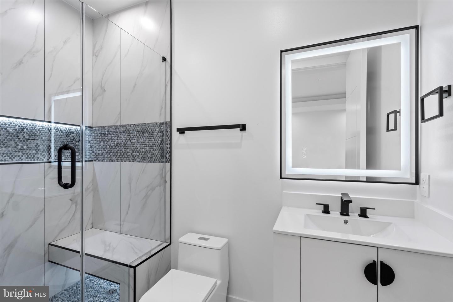 4609 WILLOW RUN DR, ANNANDALE, Virginia 22003, 7 Bedrooms Bedrooms, ,7 BathroomsBathrooms,Residential,For sale,4609 WILLOW RUN DR,VAFX2207416 MLS # VAFX2207416