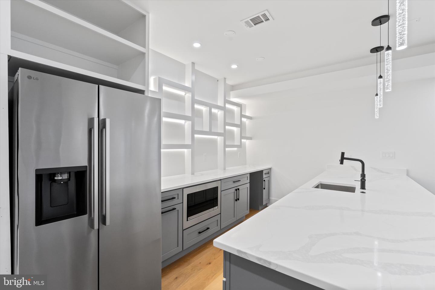 4609 WILLOW RUN DR, ANNANDALE, Virginia 22003, 7 Bedrooms Bedrooms, ,7 BathroomsBathrooms,Residential,For sale,4609 WILLOW RUN DR,VAFX2207416 MLS # VAFX2207416