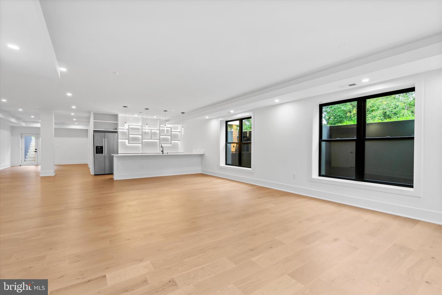 4609 WILLOW RUN DR, ANNANDALE, Virginia 22003, 7 Bedrooms Bedrooms, ,7 BathroomsBathrooms,Residential,For sale,4609 WILLOW RUN DR,VAFX2207416 MLS # VAFX2207416