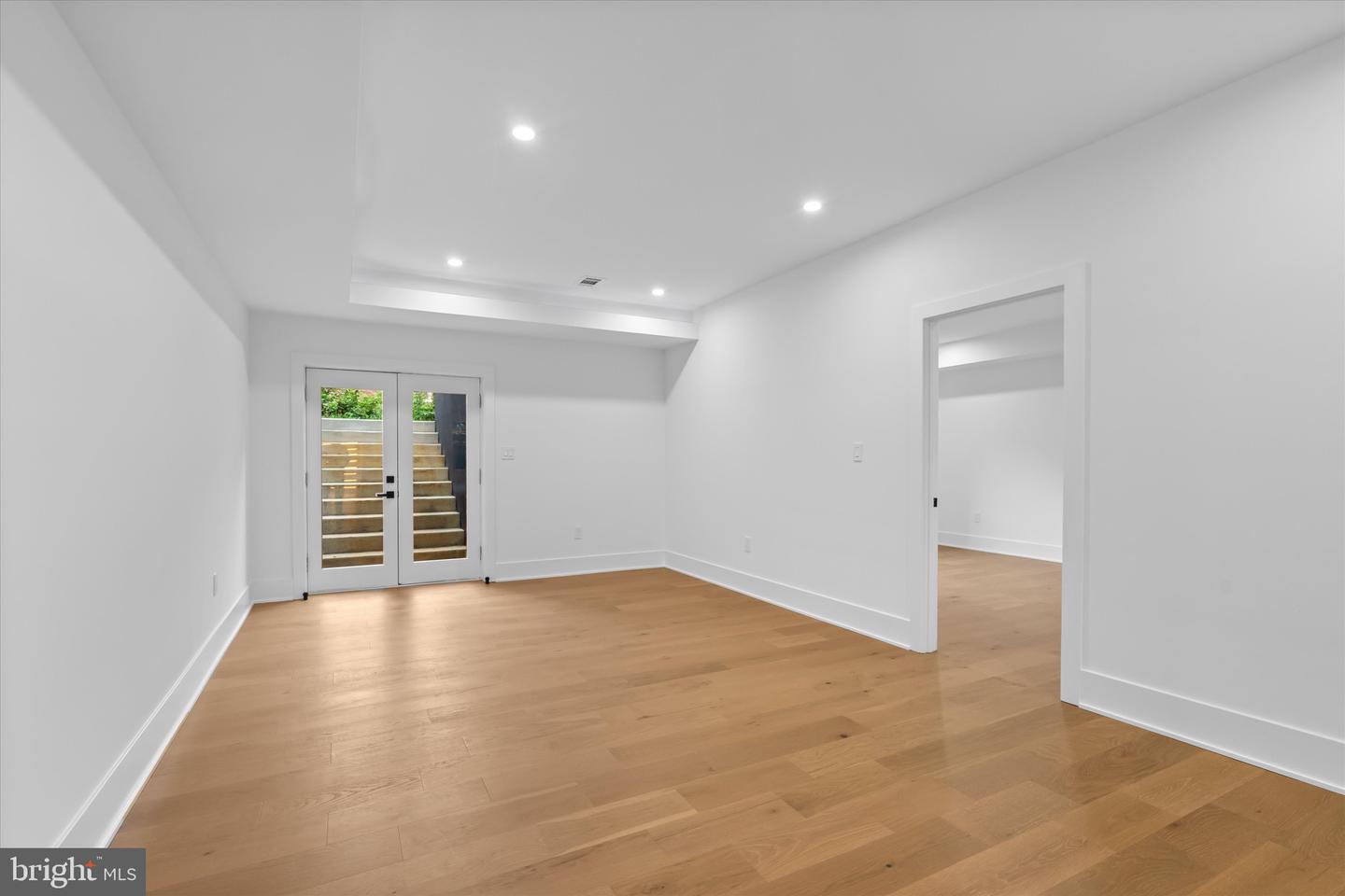 4609 WILLOW RUN DR, ANNANDALE, Virginia 22003, 7 Bedrooms Bedrooms, ,7 BathroomsBathrooms,Residential,For sale,4609 WILLOW RUN DR,VAFX2207416 MLS # VAFX2207416