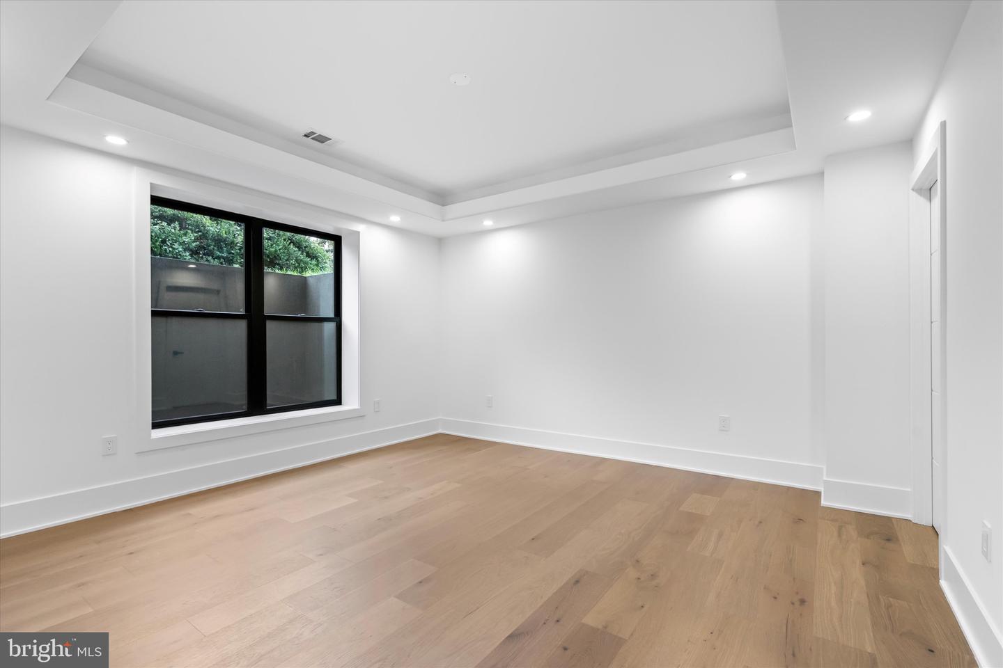 4609 WILLOW RUN DR, ANNANDALE, Virginia 22003, 7 Bedrooms Bedrooms, ,7 BathroomsBathrooms,Residential,For sale,4609 WILLOW RUN DR,VAFX2207416 MLS # VAFX2207416