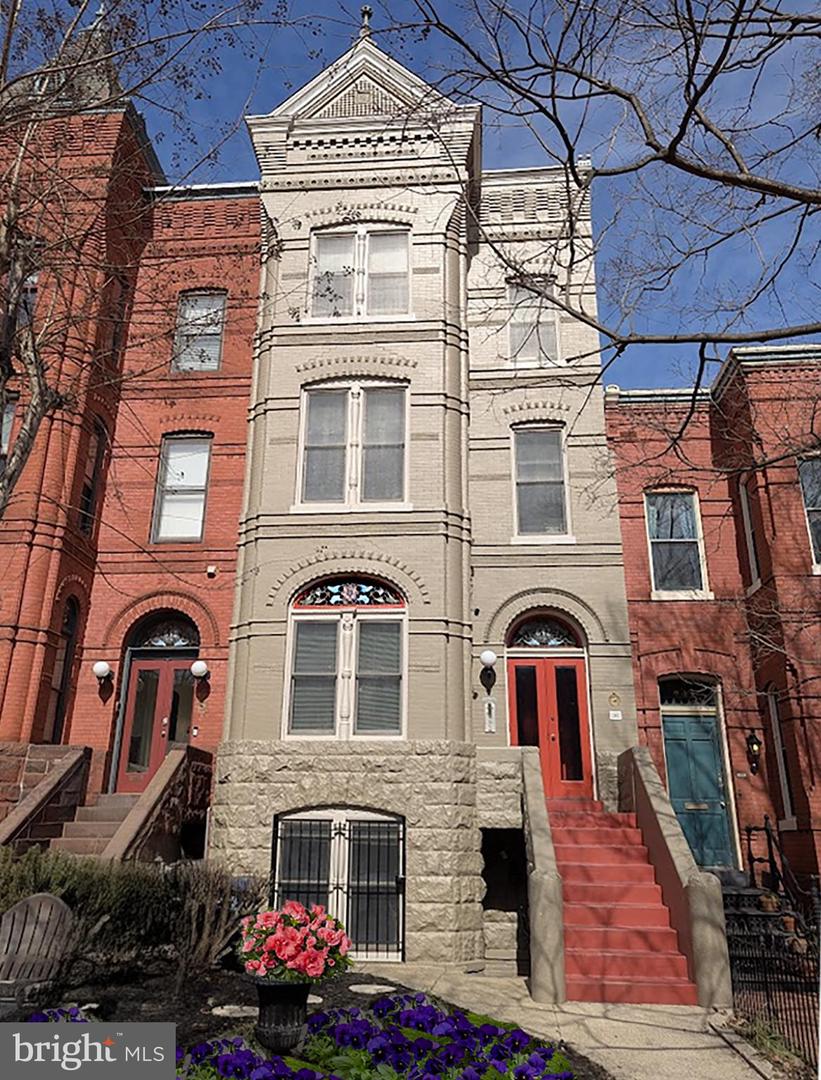 642 EAST CAPITOL ST NE, WASHINGTON, District Of Columbia 20003, 8 Bedrooms Bedrooms, ,8 BathroomsBathrooms,Residential,For sale,642 EAST CAPITOL ST NE,DCDC2191820 MLS # DCDC2191820