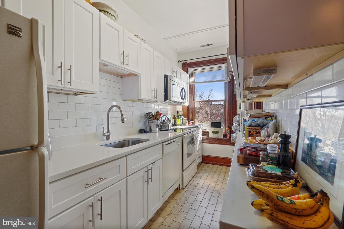 642 EAST CAPITOL ST NE, WASHINGTON, District Of Columbia 20003, 8 Bedrooms Bedrooms, ,8 BathroomsBathrooms,Residential,For sale,642 EAST CAPITOL ST NE,DCDC2191820 MLS # DCDC2191820
