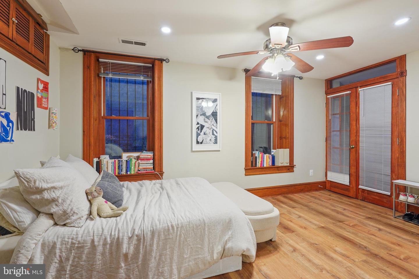 642 EAST CAPITOL ST NE, WASHINGTON, District Of Columbia 20003, 8 Bedrooms Bedrooms, ,8 BathroomsBathrooms,Residential,For sale,642 EAST CAPITOL ST NE,DCDC2191820 MLS # DCDC2191820