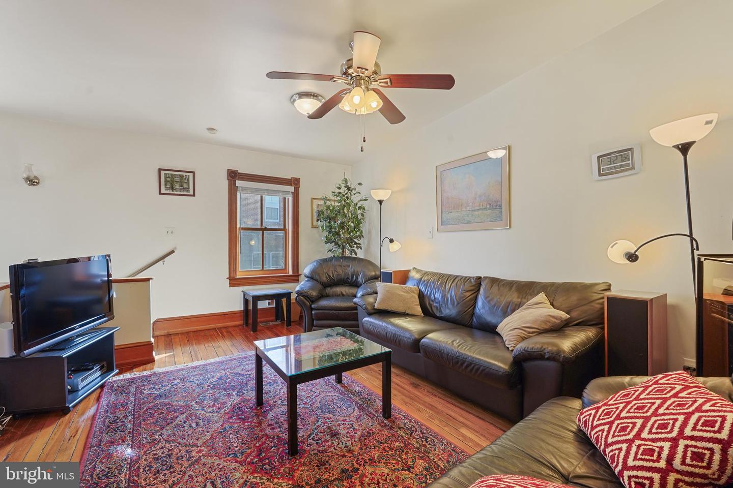 642 EAST CAPITOL ST NE, WASHINGTON, District Of Columbia 20003, 8 Bedrooms Bedrooms, ,8 BathroomsBathrooms,Residential,For sale,642 EAST CAPITOL ST NE,DCDC2191820 MLS # DCDC2191820