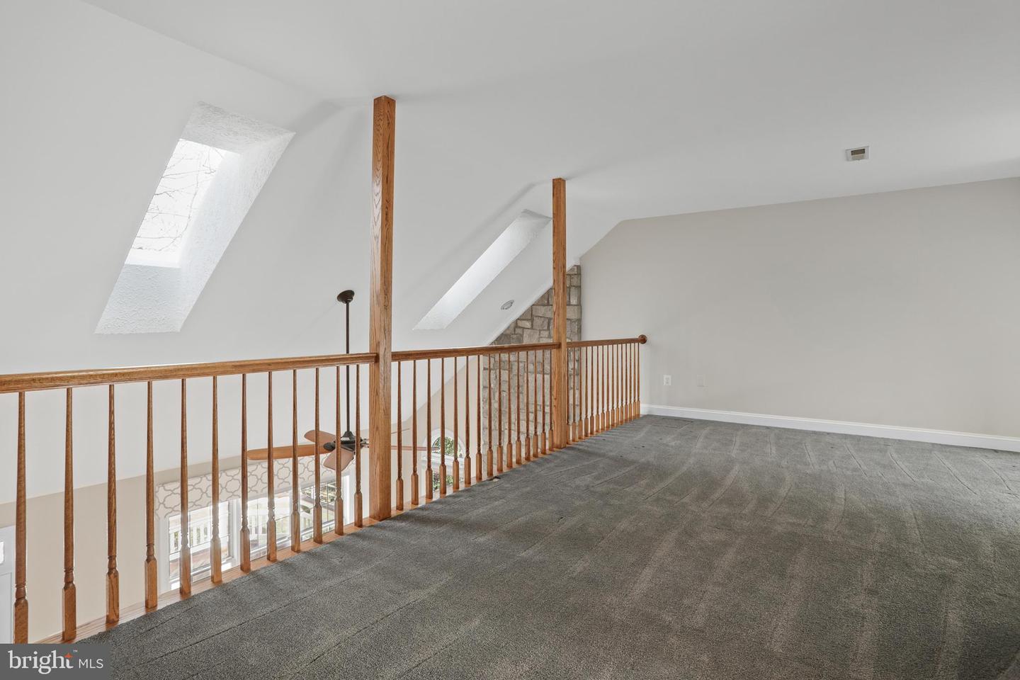 1139 ROUND PEBBLE LN, RESTON, Virginia 20194, 5 Bedrooms Bedrooms, ,4 BathroomsBathrooms,Residential,For sale,1139 ROUND PEBBLE LN,VAFX2227656 MLS # VAFX2227656