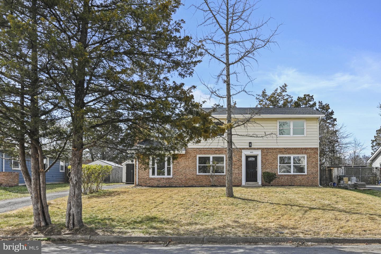 605 N YORK RD, STERLING, Virginia 20164, 5 Bedrooms Bedrooms, ,3 BathroomsBathrooms,Residential,For sale,605 N YORK RD,VALO2091686 MLS # VALO2091686