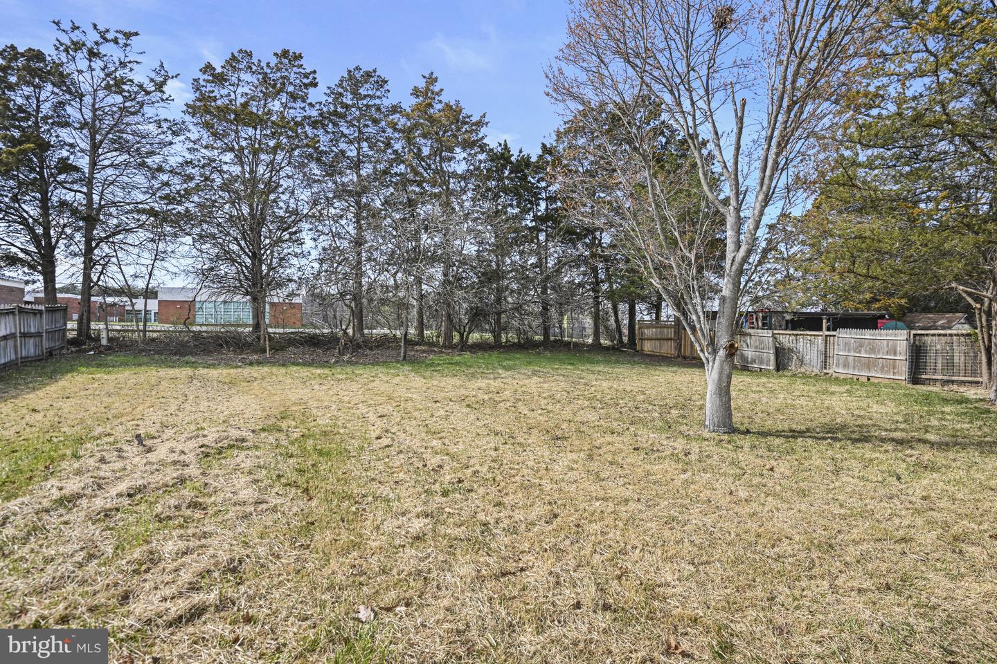605 N YORK RD, STERLING, Virginia 20164, 5 Bedrooms Bedrooms, ,3 BathroomsBathrooms,Residential,For sale,605 N YORK RD,VALO2091686 MLS # VALO2091686