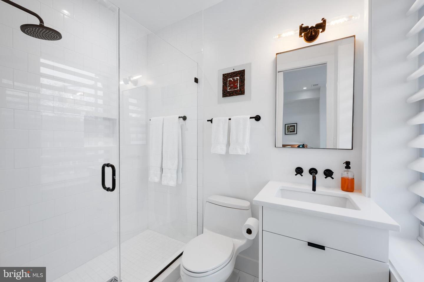 1806 9TH ST NW #2, WASHINGTON, District Of Columbia 20001, 3 Bedrooms Bedrooms, ,3 BathroomsBathrooms,Residential,For sale,1806 9TH ST NW #2,DCDC2191310 MLS # DCDC2191310