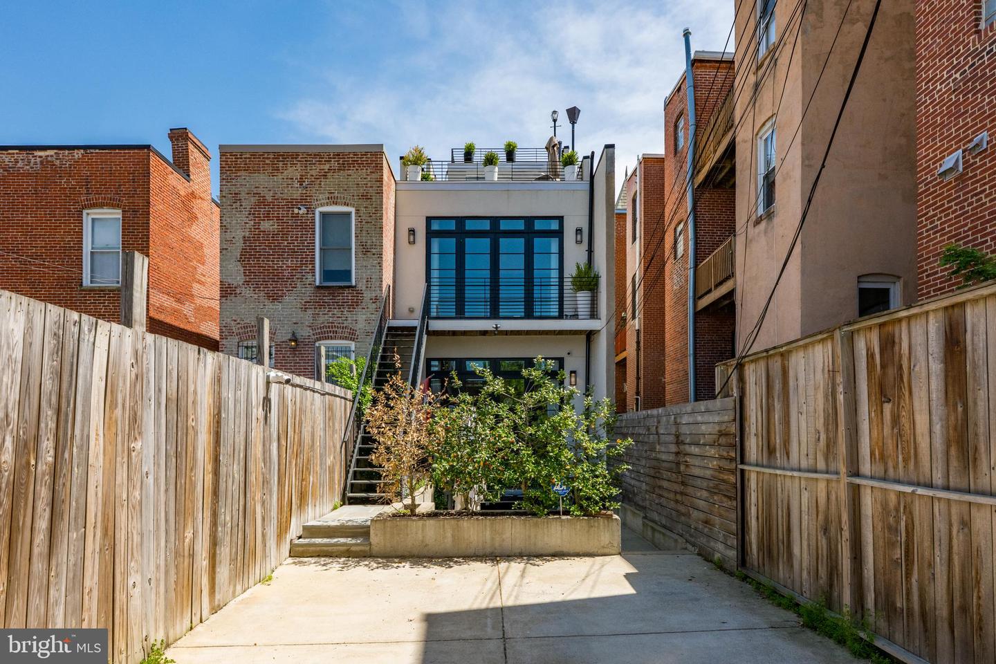 1806 9TH ST NW #2, WASHINGTON, District Of Columbia 20001, 3 Bedrooms Bedrooms, ,3 BathroomsBathrooms,Residential,For sale,1806 9TH ST NW #2,DCDC2191310 MLS # DCDC2191310