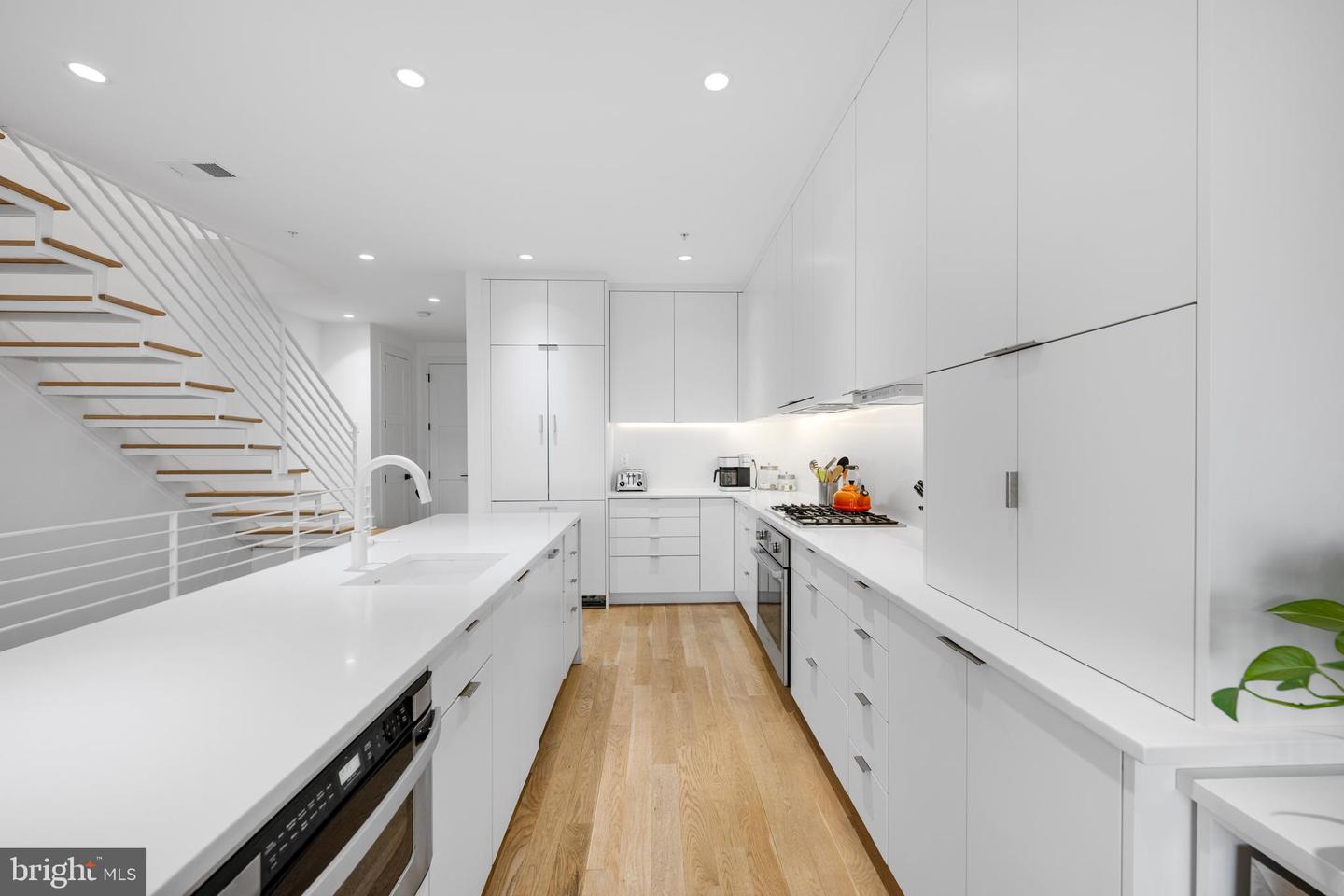 1806 9TH ST NW #2, WASHINGTON, District Of Columbia 20001, 3 Bedrooms Bedrooms, ,3 BathroomsBathrooms,Residential,For sale,1806 9TH ST NW #2,DCDC2191310 MLS # DCDC2191310