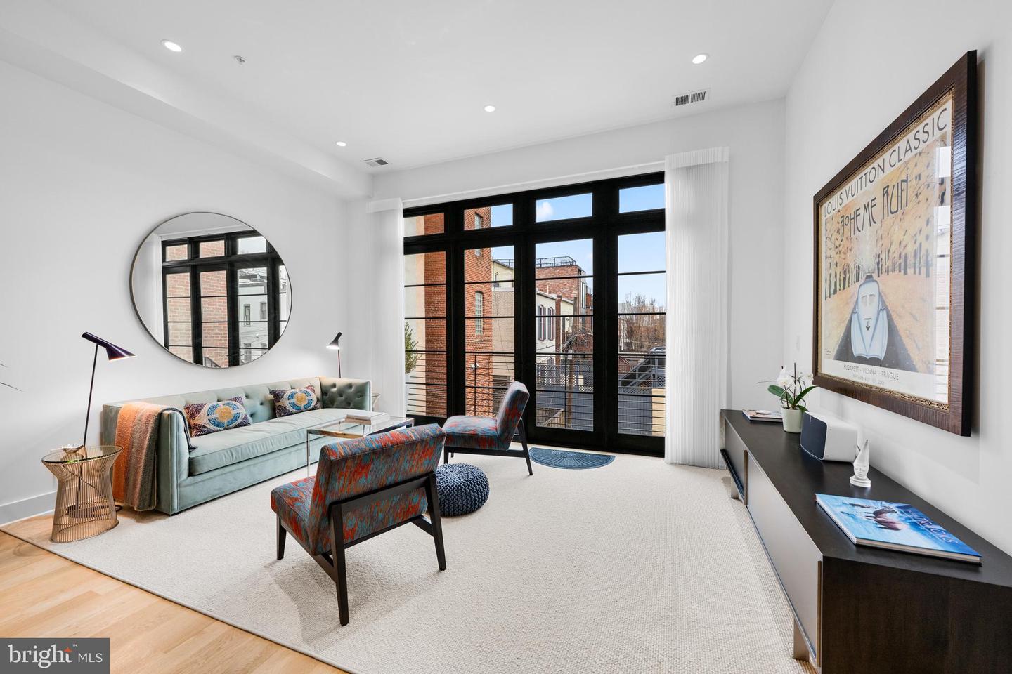 1806 9TH ST NW #2, WASHINGTON, District Of Columbia 20001, 3 Bedrooms Bedrooms, ,3 BathroomsBathrooms,Residential,For sale,1806 9TH ST NW #2,DCDC2191310 MLS # DCDC2191310