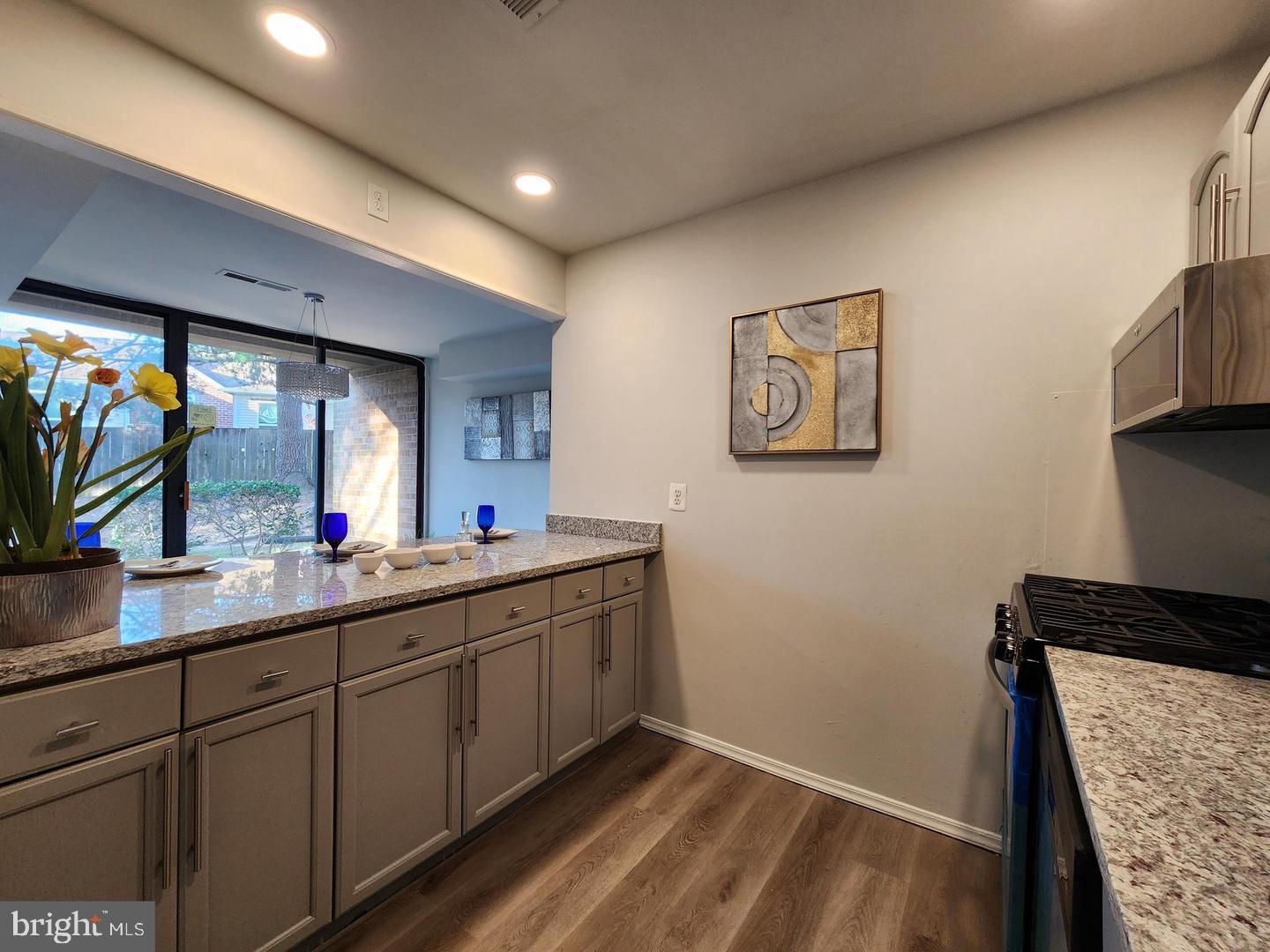 525 N ARMISTEAD ST #T2, ALEXANDRIA, Virginia 22312, 3 Bedrooms Bedrooms, ,2 BathroomsBathrooms,Residential,For sale,525 N ARMISTEAD ST #T2,VAAX2042308 MLS # VAAX2042308