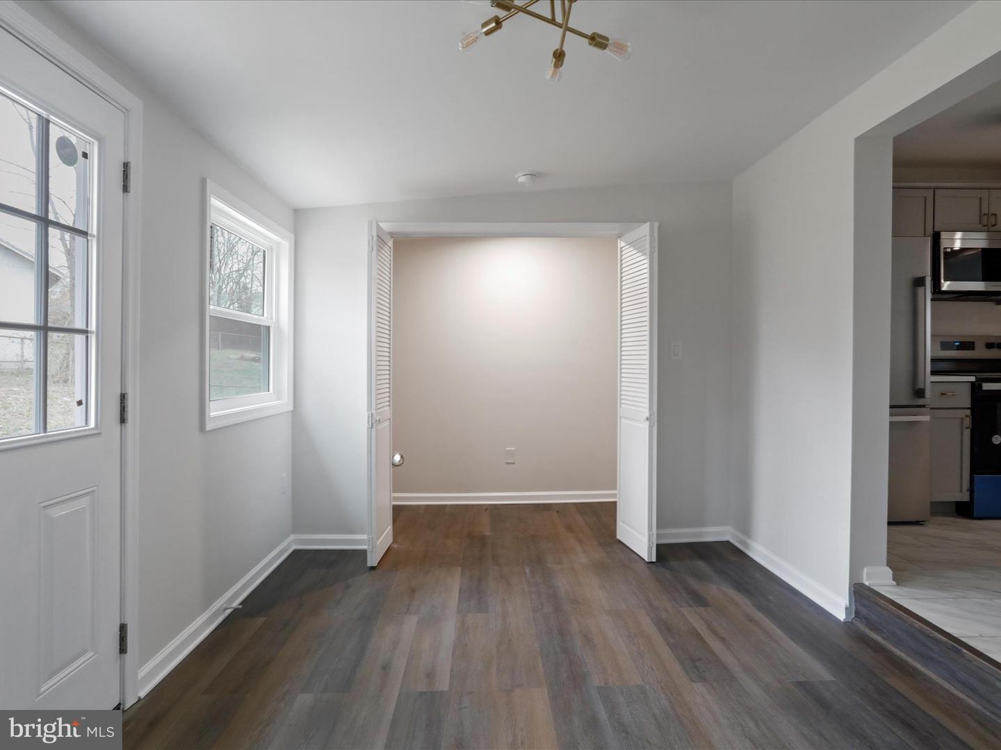 829 W 14TH ST, FRONT ROYAL, Virginia 22630, 3 Bedrooms Bedrooms, ,1 BathroomBathrooms,Residential,For sale,829 W 14TH ST,VAWR2010574 MLS # VAWR2010574