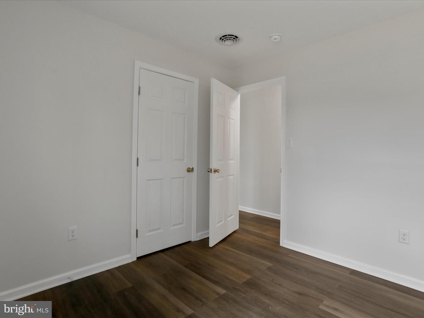 829 W 14TH ST, FRONT ROYAL, Virginia 22630, 3 Bedrooms Bedrooms, ,1 BathroomBathrooms,Residential,For sale,829 W 14TH ST,VAWR2010574 MLS # VAWR2010574