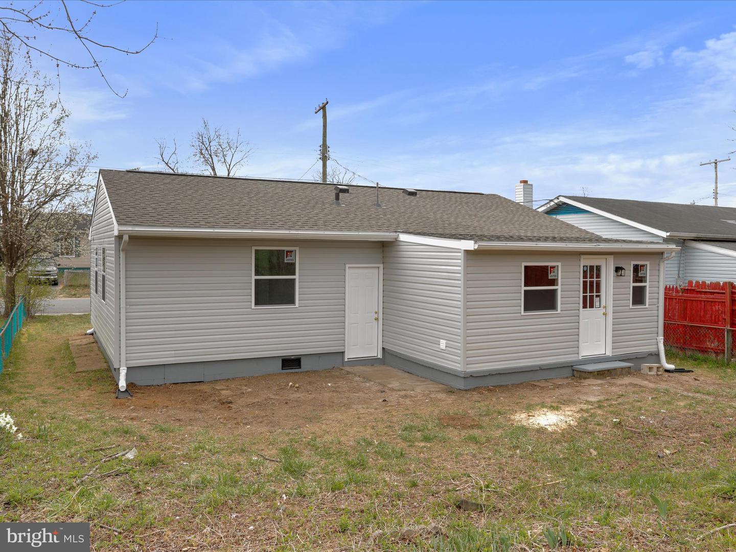 829 W 14TH ST, FRONT ROYAL, Virginia 22630, 3 Bedrooms Bedrooms, ,1 BathroomBathrooms,Residential,For sale,829 W 14TH ST,VAWR2010574 MLS # VAWR2010574