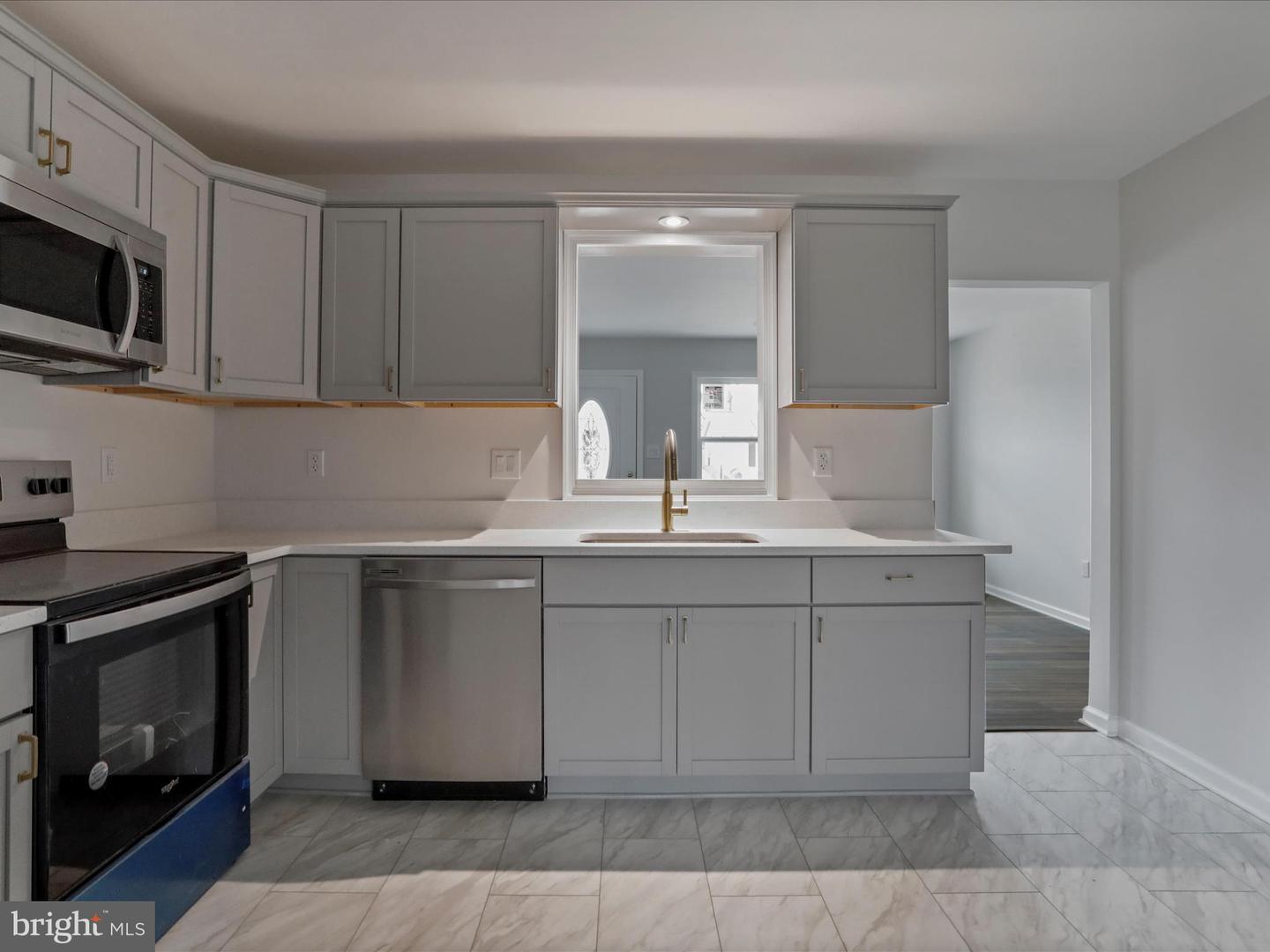 829 W 14TH ST, FRONT ROYAL, Virginia 22630, 3 Bedrooms Bedrooms, ,1 BathroomBathrooms,Residential,For sale,829 W 14TH ST,VAWR2010574 MLS # VAWR2010574