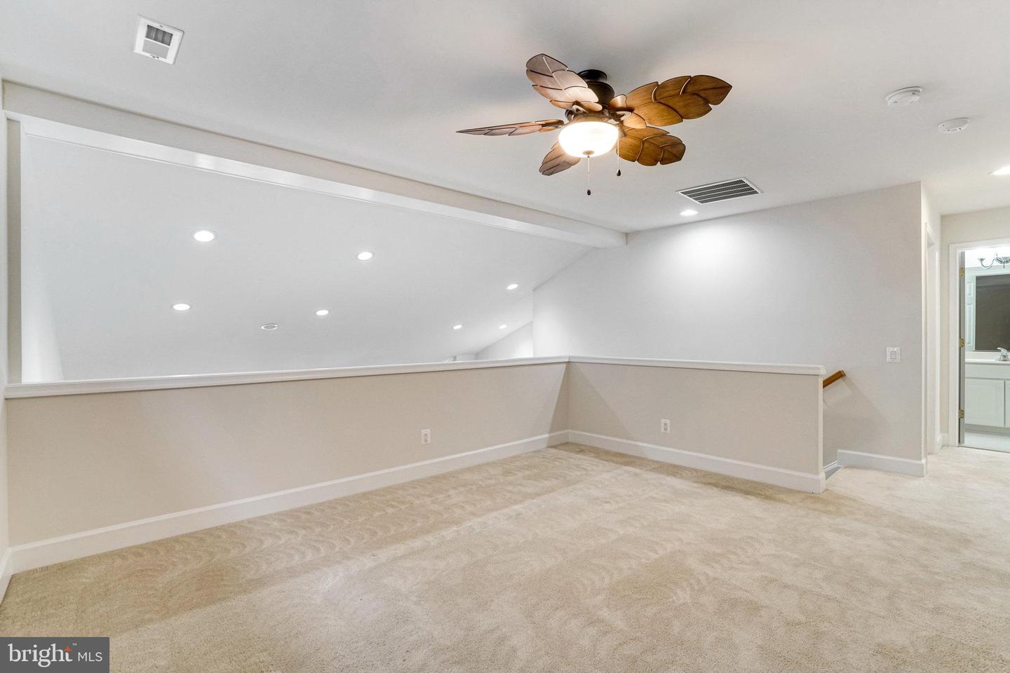 8888 CALLA LILY CT, LORTON, Virginia 22079, 3 Bedrooms Bedrooms, ,3 BathroomsBathrooms,Residential,For sale,8888 CALLA LILY CT,VAFX2215644 MLS # VAFX2215644