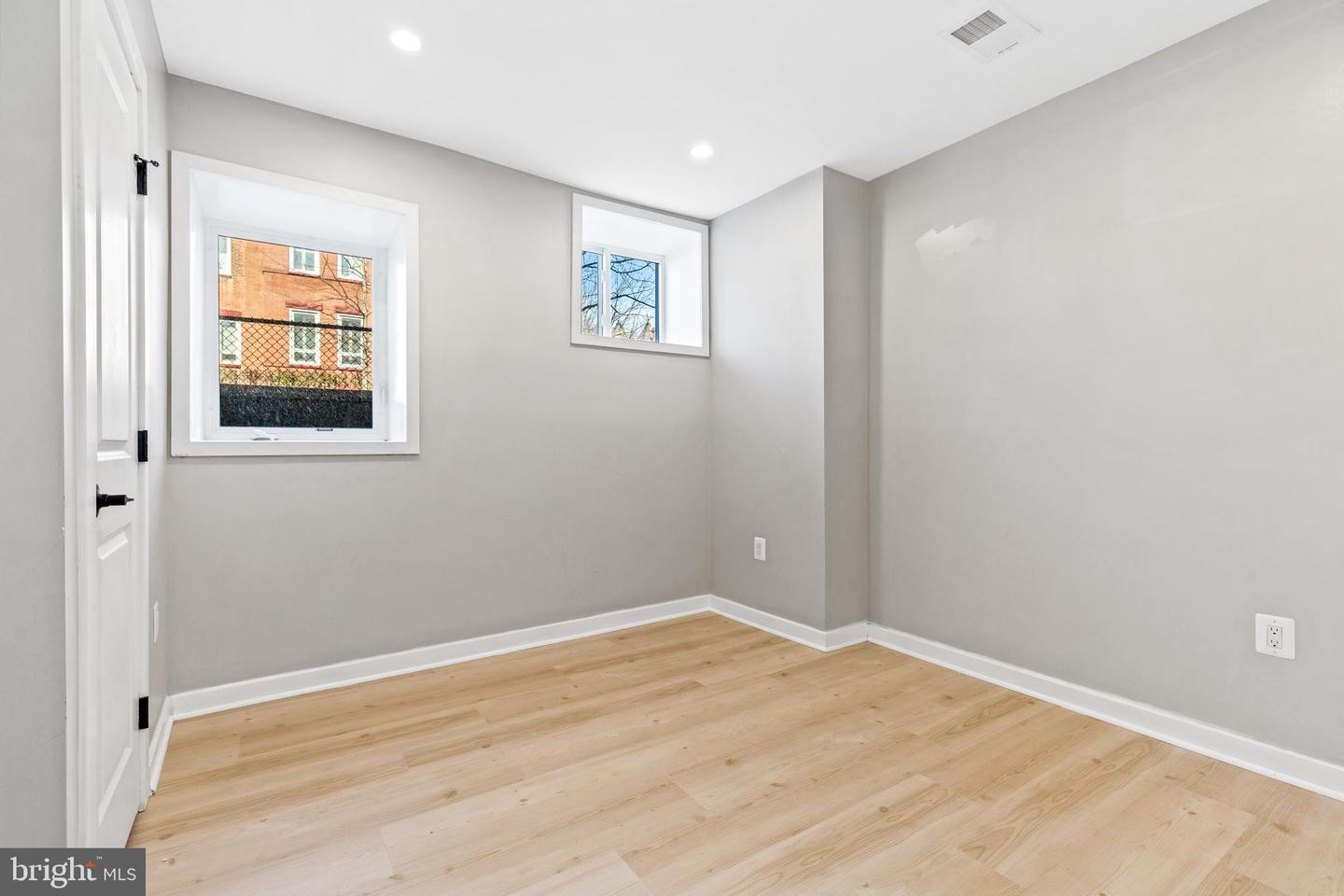 2036 1ST ST NW, WASHINGTON, District Of Columbia 20001, 7 Bedrooms Bedrooms, 14 Rooms Rooms,3 BathroomsBathrooms,Residential,For sale,2036 1ST ST NW,DCDC2190344 MLS # DCDC2190344