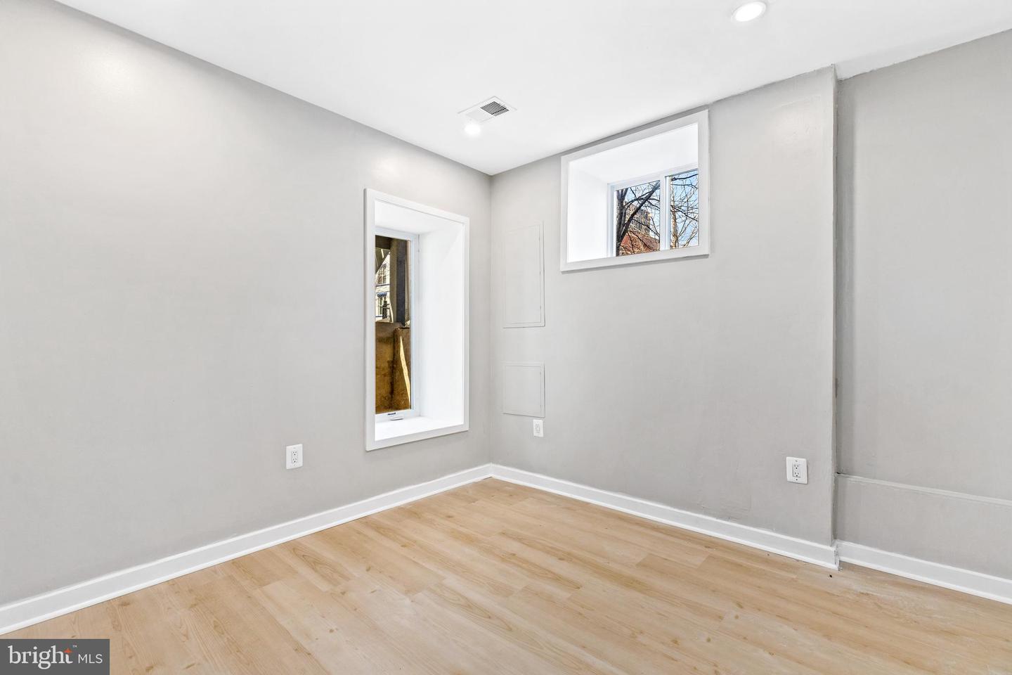 2036 1ST ST NW, WASHINGTON, District Of Columbia 20001, 7 Bedrooms Bedrooms, 14 Rooms Rooms,3 BathroomsBathrooms,Residential,For sale,2036 1ST ST NW,DCDC2190344 MLS # DCDC2190344