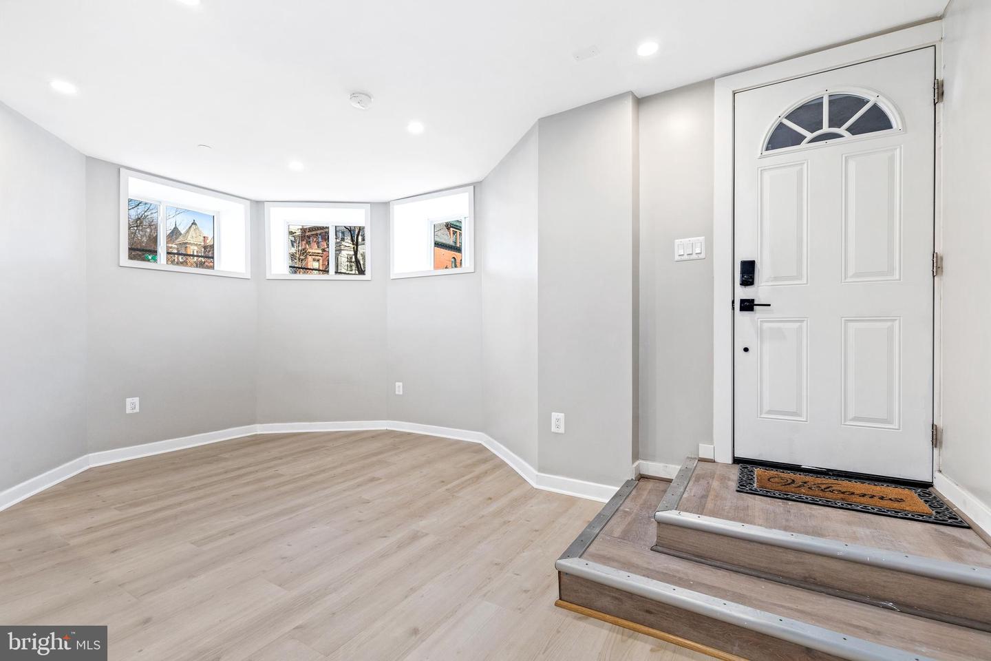 2036 1ST ST NW, WASHINGTON, District Of Columbia 20001, 7 Bedrooms Bedrooms, 14 Rooms Rooms,3 BathroomsBathrooms,Residential,For sale,2036 1ST ST NW,DCDC2190344 MLS # DCDC2190344