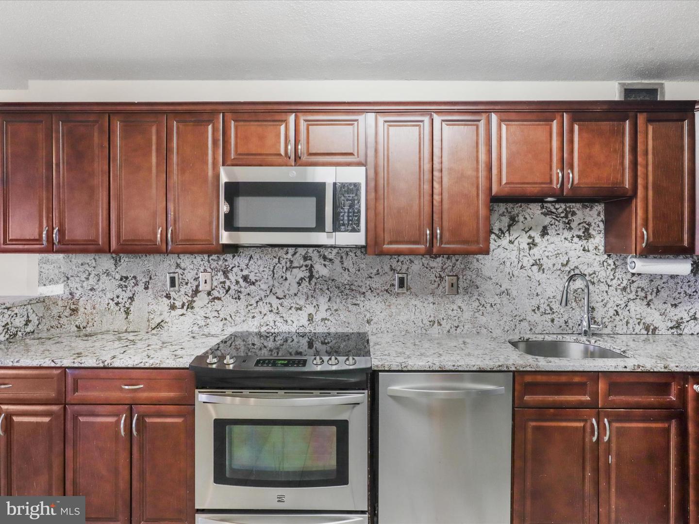 309 YOAKUM PKWY #1003, ALEXANDRIA, Virginia 22304, 2 Bedrooms Bedrooms, ,2 BathroomsBathrooms,Residential,For sale,309 YOAKUM PKWY #1003,VAAX2042884 MLS # VAAX2042884