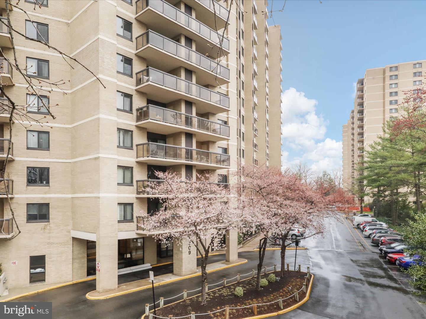 309 YOAKUM PKWY #1003, ALEXANDRIA, Virginia 22304, 2 Bedrooms Bedrooms, ,2 BathroomsBathrooms,Residential,For sale,309 YOAKUM PKWY #1003,VAAX2042884 MLS # VAAX2042884
