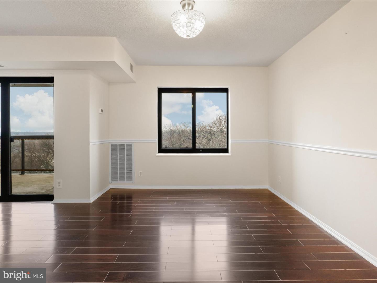 309 YOAKUM PKWY #1003, ALEXANDRIA, Virginia 22304, 2 Bedrooms Bedrooms, ,2 BathroomsBathrooms,Residential,For sale,309 YOAKUM PKWY #1003,VAAX2042884 MLS # VAAX2042884